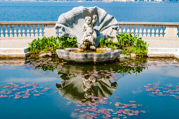 The beautiful botanical garden of villa di Melzi is located directly on Lake Como.
