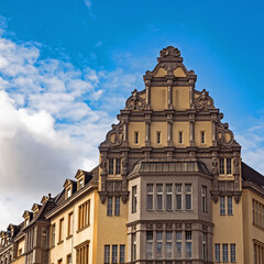 Fototapeta na wymiar Fassade eines historischen Gebäudes in Berlin, Deutschland