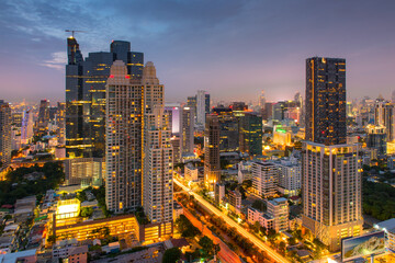 Fototapeta na wymiar Downtown of Bangkok Skyline, City view of Bangkok metropolis