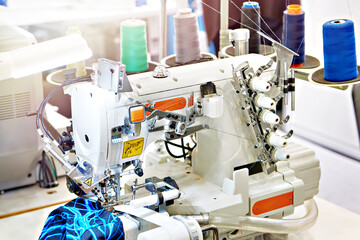 Interlock stitch sewing machine