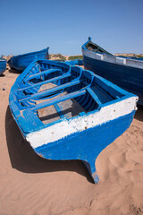Fototapeta na wymiar Barcas de pesca en Tifnit en la costa sur de Marruecos