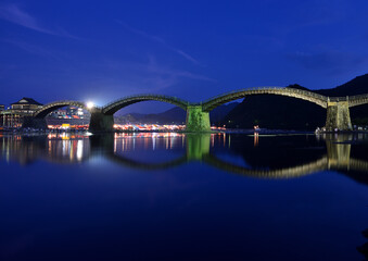 花火大会開始前の錦帯橋