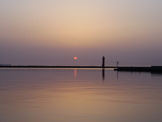 Naklejka premium 朝日(大分県別府港)