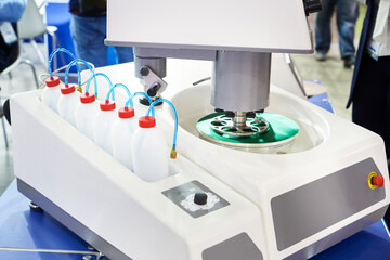 Grinding and polishing laboratory system