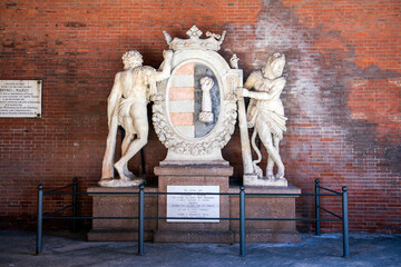 Cremona - monumento ad Ercole