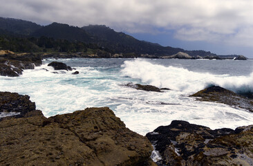 Fototapeta na wymiar Point Lobos - Waves in the Bay