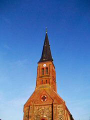 Die evangelischen Kirche im Dorf 