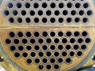 Shell-and-tube (shell-and-tube) heat exchanger for heat exchange between two streams close-up....
