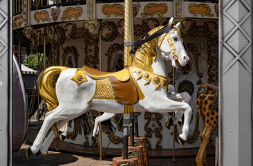 Fototapeta na wymiar Retro old carousel horse