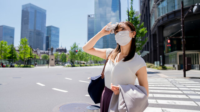 78 035 件の最適な マスク姿 画像 ストック写真 ベクター Adobe Stock