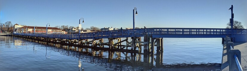 Obraz premium Sheepshead Bay blue bridge