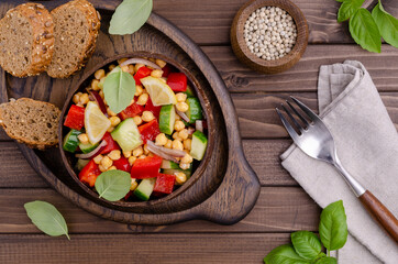 Salad of fresh vegetables with chickpeas