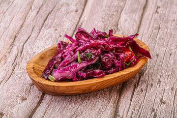 Pickled red cabbage with herbs