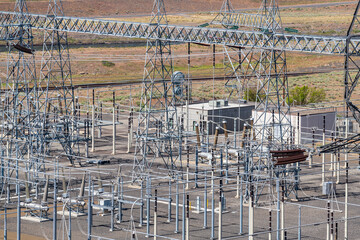 Obraz premium A transmission substation at the Lower Monument Dam on the Snake River, Washington, USA