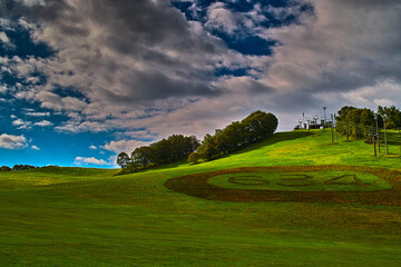 高原の芝生にて（山形県）
