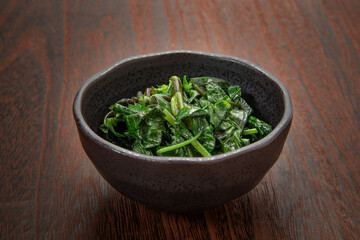 山菜しどけのバター炒め