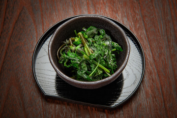 山菜しどけのバター炒め