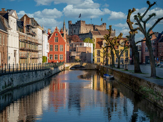 Gand à l'heure dorée