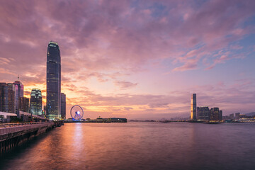 Fototapeta premium Victoria harbor skyline at sunset