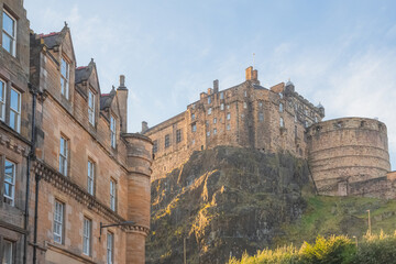 View from Grassmarket of the iconic medieval hilltop Edinburgh Castle in the historic Scottish old...