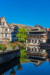 Fototapeta na wymiar Beautiful canal of Strasbourg in France
