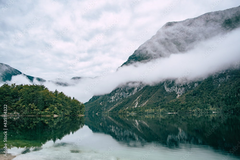 Wall mural lake in the mountains