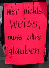 Plakat auf einer Demo: 