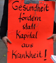Plakat auf einer Demo: 