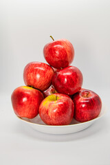 pile of red apples
