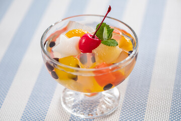 みつ豆　フルーツみつ豆　夏イメージ