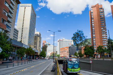 Dos cuadras hacia bajo del Planetario de Bogotá