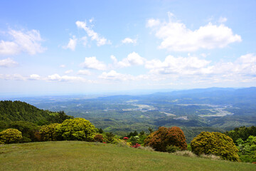 Fototapeta na wymiar 三重県　青山高原からの眺め（2021年5月　春）