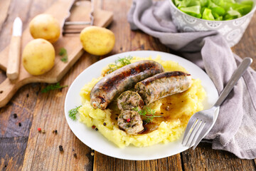 mashed potato with grilled sausage