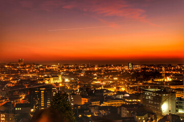 Fototapeta premium View of the beautiful city of Porto at sunset
