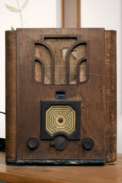 Old vintage analog radio