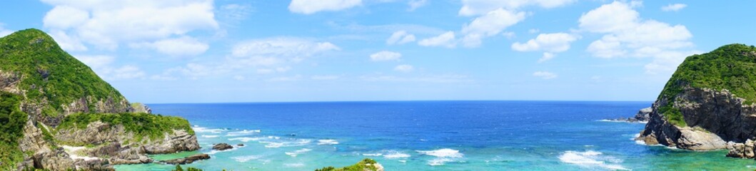 Obraz premium Chishi observation deck in Zamami island, Okinawa, Japan - 日本 沖縄 座間味島 チシ展望台