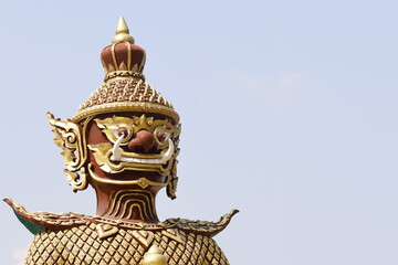 golden buddha statue