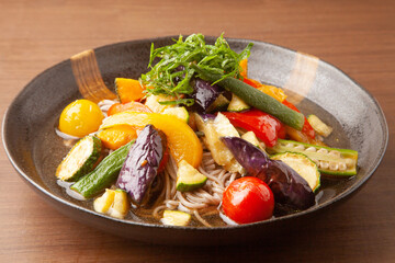 夏野菜のぶっかけ蕎麦