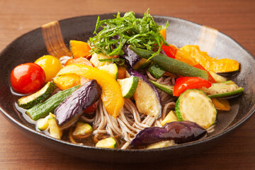 夏野菜のぶっかけ蕎麦
