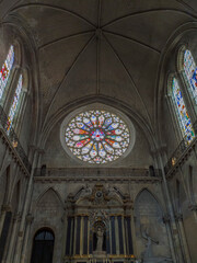 Obraz premium Cathedral of Saint Mauritius - Interior of the Cathedral of the Catholic Church in the city of Angers, France.