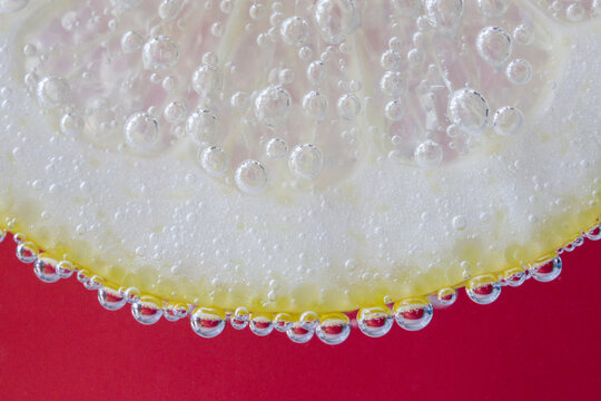 Lemon slice in soda