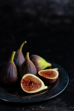 Figs on sliverplate plate