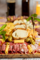 picada tradicional argentina con variedad de fiambres!!!