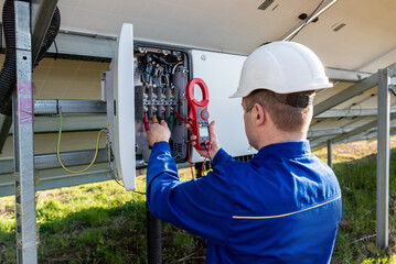 The inspector checks the actual output voltage level of inverter