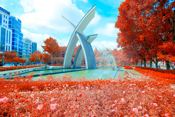 The author made the set of photos on Sunday morning, May 23, 2021. Content: through infrared light,...