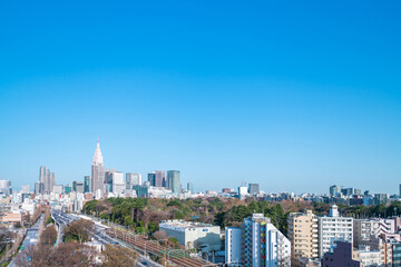 新宿の高層ビル © yu_photo