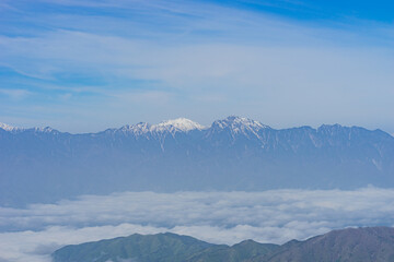 瑞牆山山頂から見た木曽駒ヶ岳 (日本 - 山梨 - 瑞牆山)