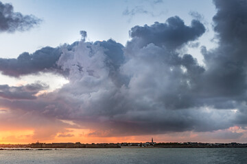 Lever de soleil sur Port-Louis