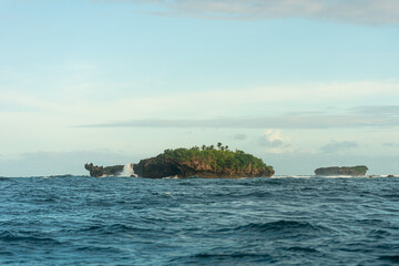 Surf Spot Stimpys and Rock island en Siargao Island, The Philippines, Waves
