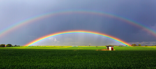 doppelter Regenbogen Naturphänomen